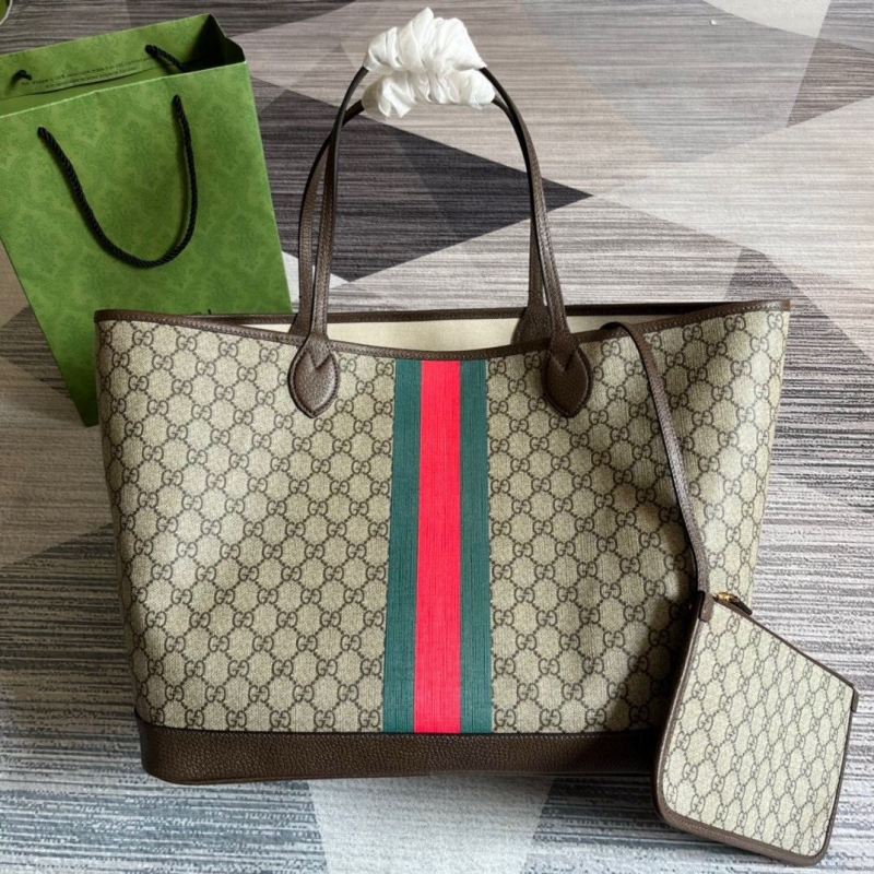 G*u*i shopping bags